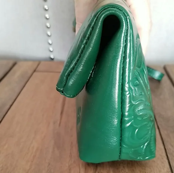 Patricia Nash Valerie Green Leather Clutch - Picture 6 of 15
